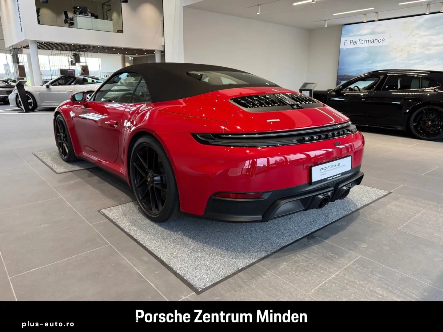 PORSCHE 992 911 Carrera 4 GTS Cabriolet InnoDrive BOSE