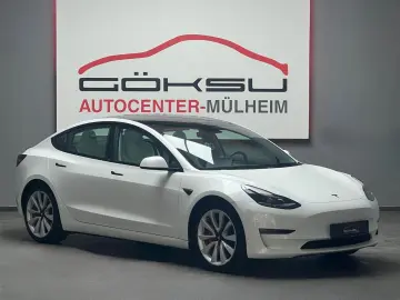 TESLA Model 3 Allradantrieb Dualmotor Performane Pano