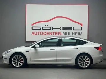 TESLA Model 3 Allradantrieb Dualmotor Performane Pano