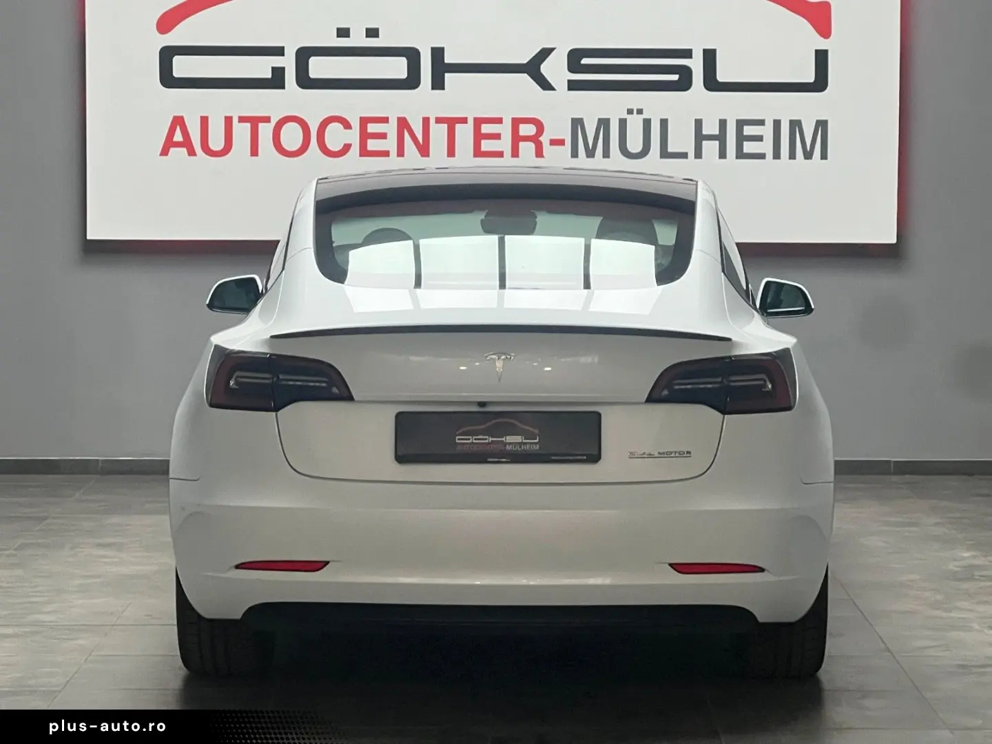 TESLA Model 3 Allradantrieb Dualmotor Performane Pano