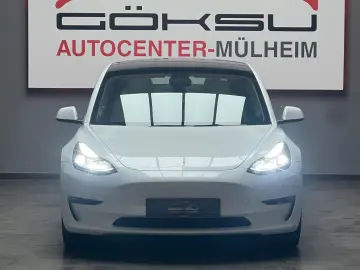 TESLA Model 3 Allradantrieb Dualmotor Performane Pano