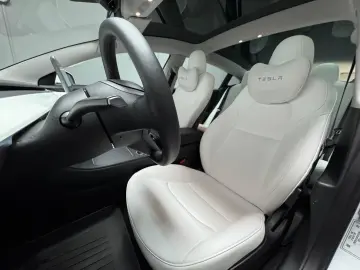 TESLA Model 3 Allradantrieb Dualmotor Performane Pano