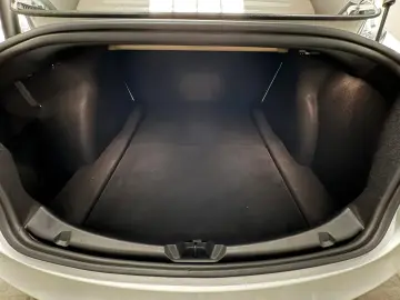 TESLA Model 3 Allradantrieb Dualmotor Performane Pano