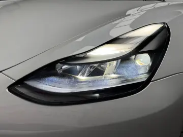 TESLA Model 3 Allradantrieb Dualmotor Performane Pano