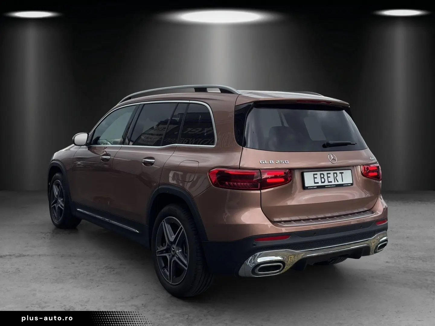 MERCEDES-BENZ GLB250 4M AMG DISTR Pano AHK 7-Sitze KeyGo