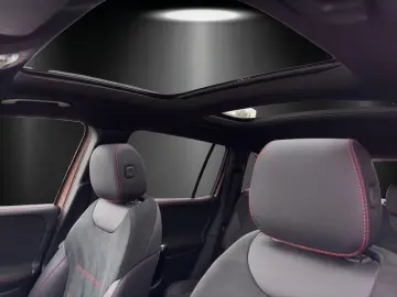 MERCEDES-BENZ GLB250 4M AMG DISTR Pano AHK 7-Sitze KeyGo