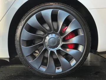 TESLA Model 3 AWD Performance Dual Motor Pano ACC 20