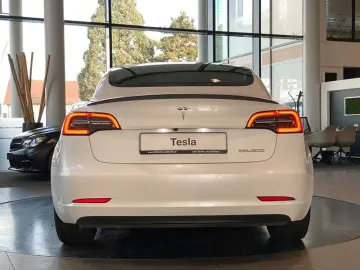 TESLA Model 3 AWD Performance Dual Motor Pano ACC 20