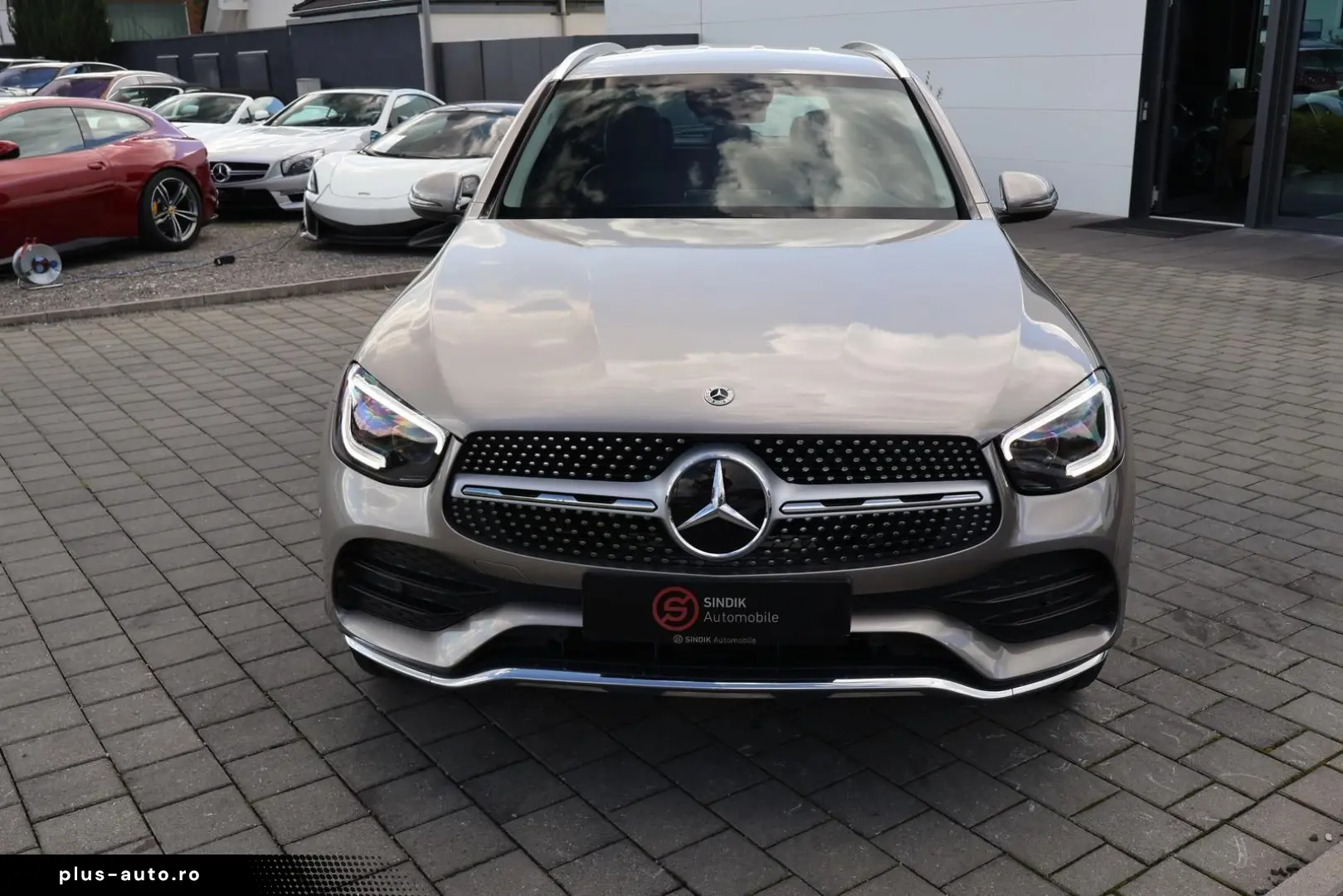 MERCEDES-BENZ GLC 300 de 4M AMG-KeylessGo-Distronic-Kamera