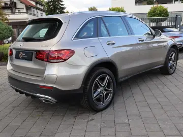 MERCEDES-BENZ GLC 300 de 4M AMG-KeylessGo-Distronic-Kamera