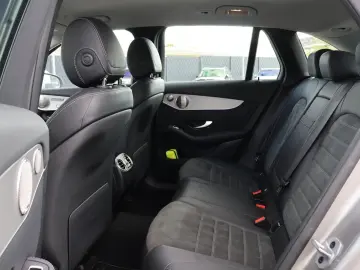 MERCEDES-BENZ GLC 300 de 4M AMG-KeylessGo-Distronic-Kamera