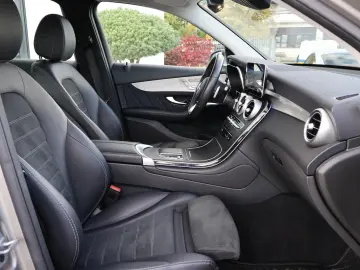 MERCEDES-BENZ GLC 300 de 4M AMG-KeylessGo-Distronic-Kamera