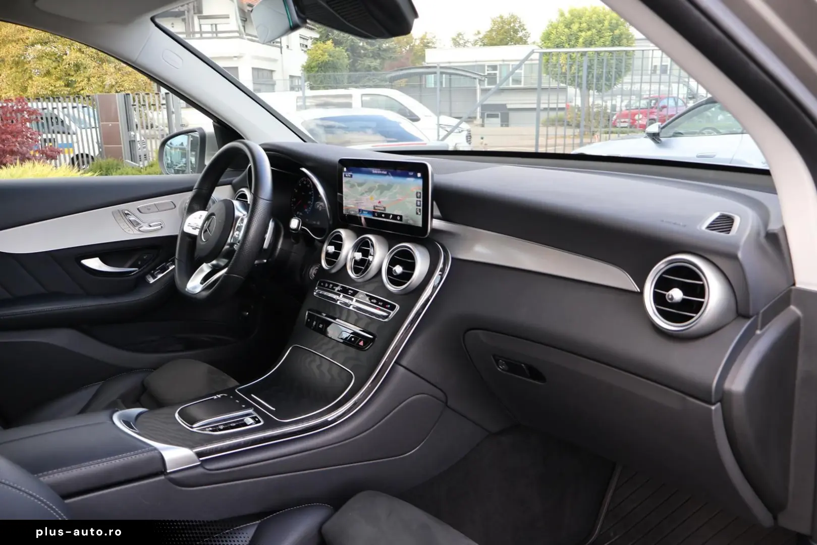 MERCEDES-BENZ GLC 300 de 4M AMG-KeylessGo-Distronic-Kamera