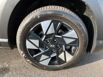 HYUNDAI Kona 1.6 T-GDI Prime Leder SoundSys AUT elSitz