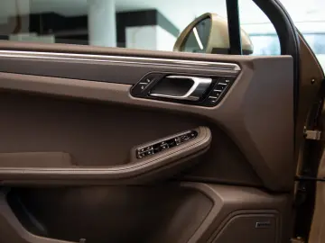 Porsche Macan 2.0 PDK