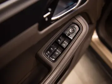 Porsche Macan 2.0 PDK