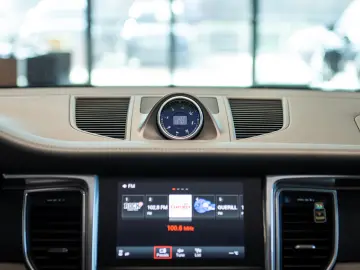 Porsche Macan 2.0 PDK