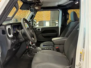 JEEP Gladiator 3.6 Willys ACC neues Modell Leasing