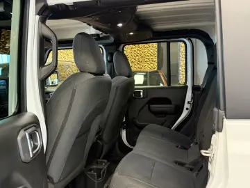 JEEP Gladiator 3.6 Willys ACC neues Modell Leasing