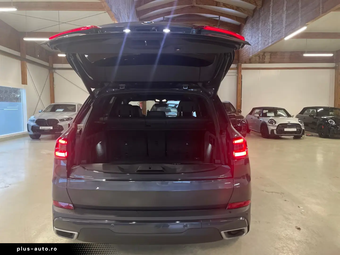 BMW X5 xDrive30d AHK Pano Head-Up