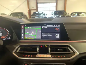 BMW X5 xDrive30d AHK Pano Head-Up