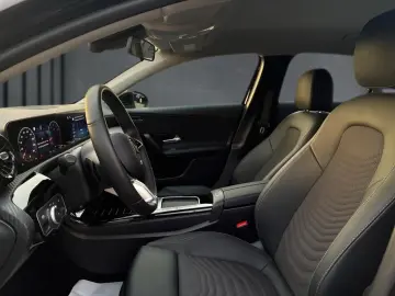 MERCEDES-BENZ A 180 Limousine