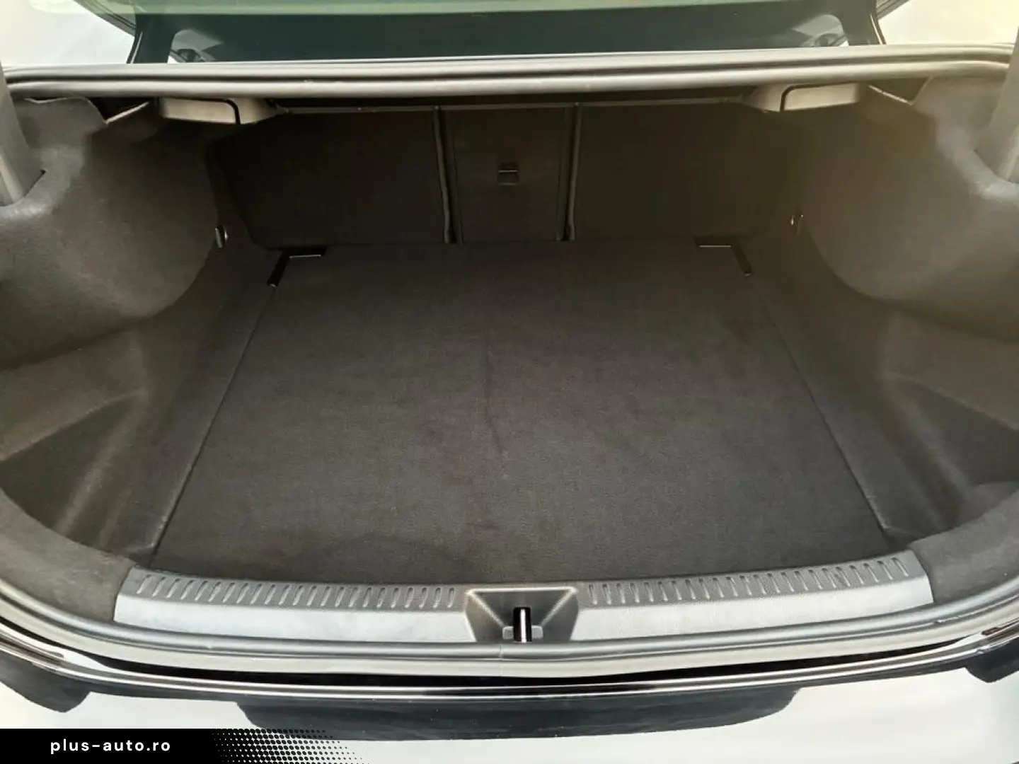 MERCEDES-BENZ A 180 Limousine