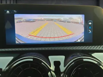 MERCEDES-BENZ A 180 Limousine