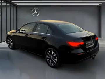 MERCEDES-BENZ A 180 Limousine