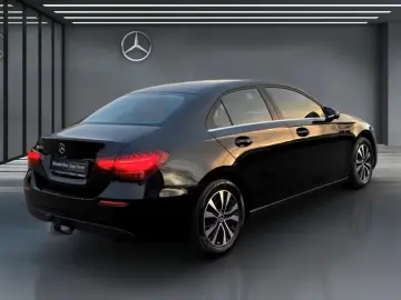 MERCEDES-BENZ A 180 Limousine