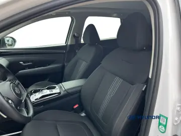 HYUNDAI Tucson 1.6 T-GDI PHEV TREND 4WD PANORAMA LED