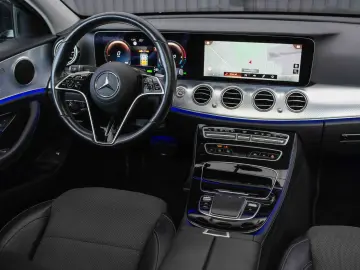 Mercedes-Benz E 300 de 4Matic 9G-TRONIC Avantgarde