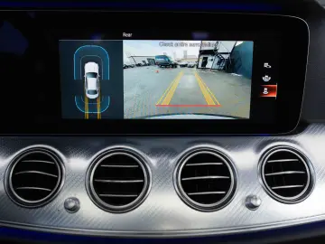 Mercedes-Benz E 300 de 4Matic 9G-TRONIC Avantgarde