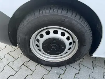 OPEL Vivaro Cargo L2 2.0D 144Ps Navi PDC ACC Boden Ca