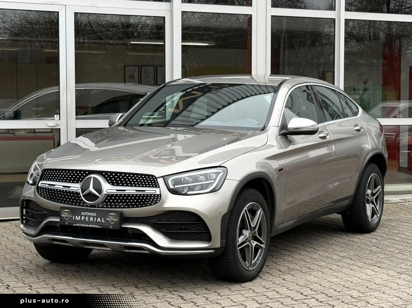 MERCEDES-BENZ GLC300 e Coupe 4M AMG LEDER MBUX SPURP LED 19