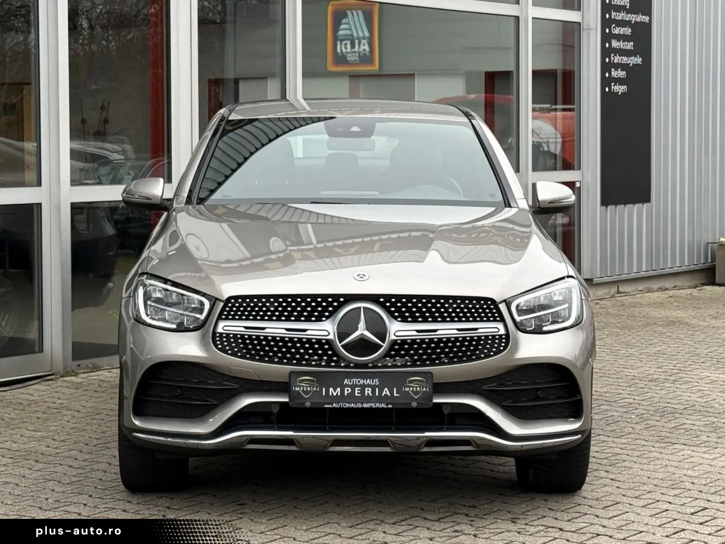 MERCEDES-BENZ GLC300 e Coupe 4M AMG LEDER MBUX SPURP LED 19
