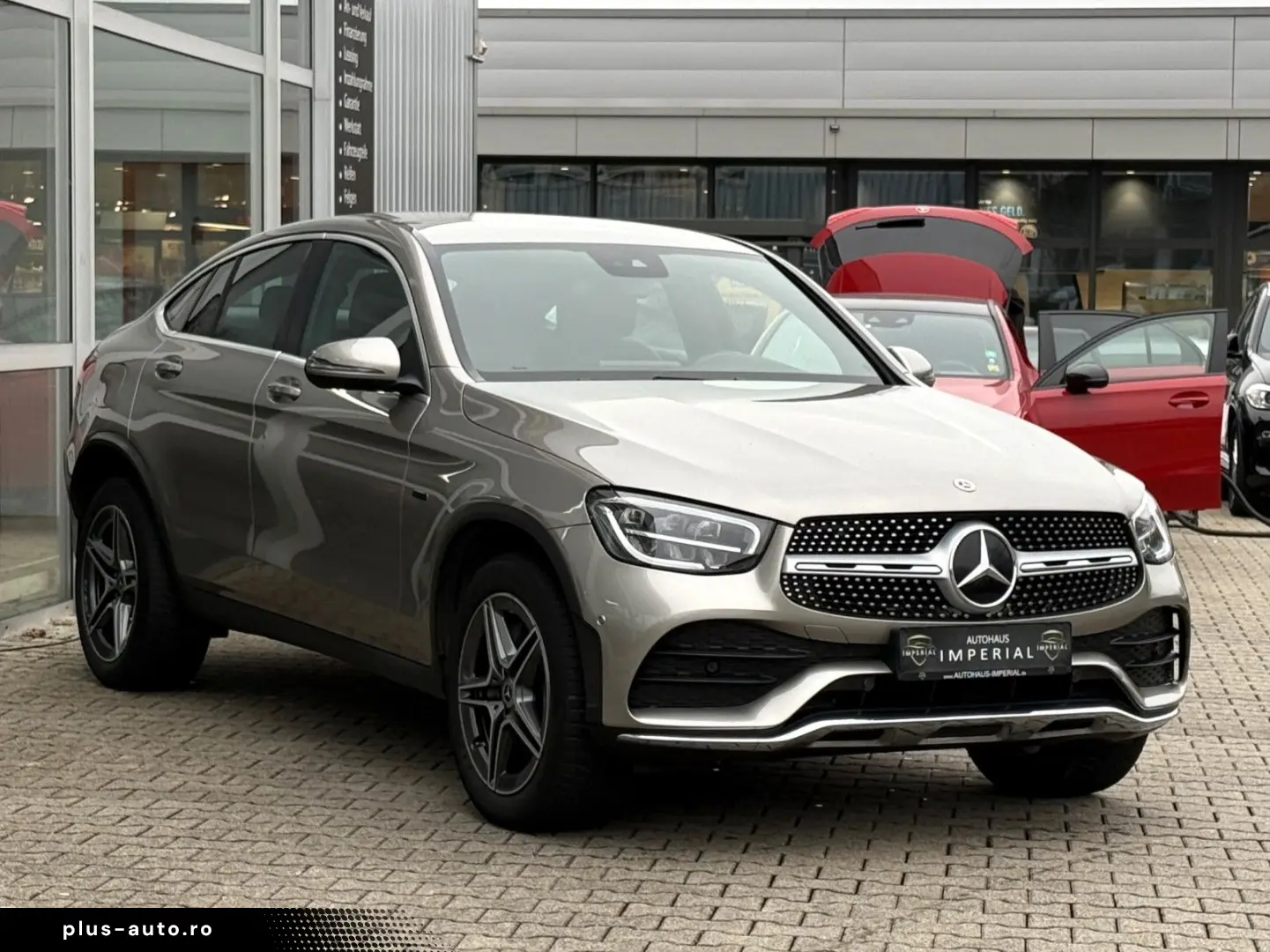 MERCEDES-BENZ GLC300 e Coupe 4M AMG LEDER MBUX SPURP LED 19