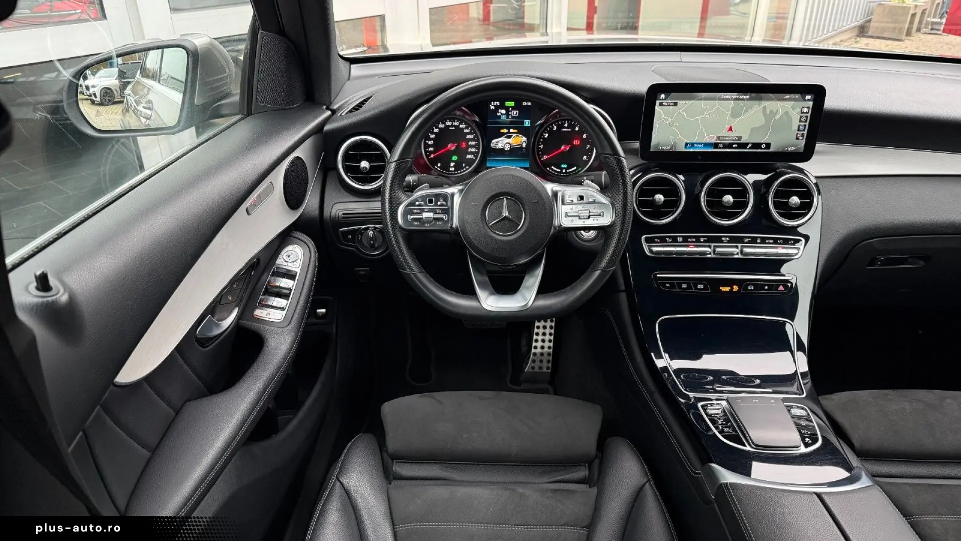 MERCEDES-BENZ GLC300 e Coupe 4M AMG LEDER MBUX SPURP LED 19