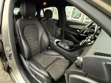 MERCEDES-BENZ GLC300 e Coupe 4M AMG LEDER MBUX SPURP LED 19