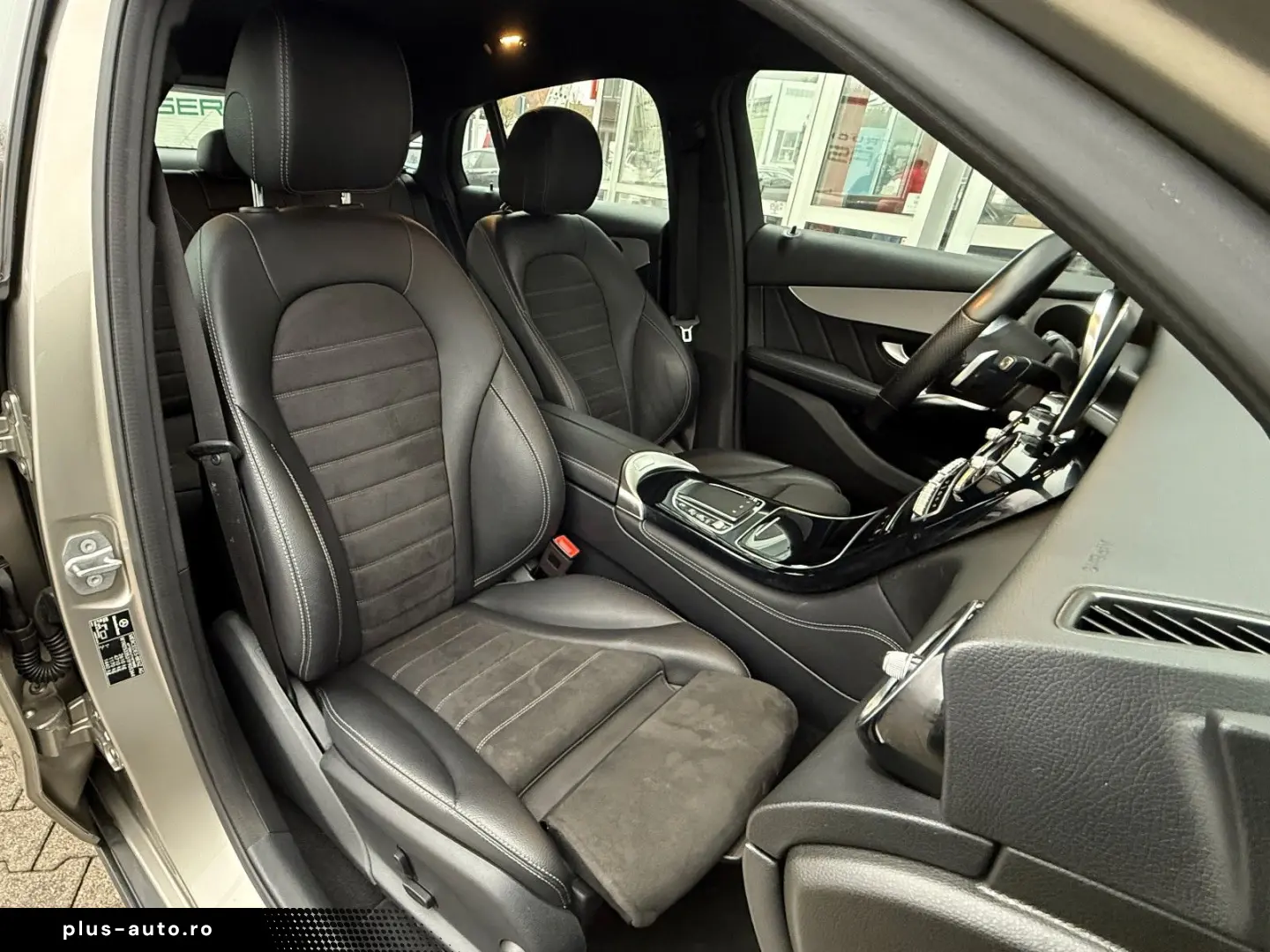 MERCEDES-BENZ GLC300 e Coupe 4M AMG LEDER MBUX SPURP LED 19