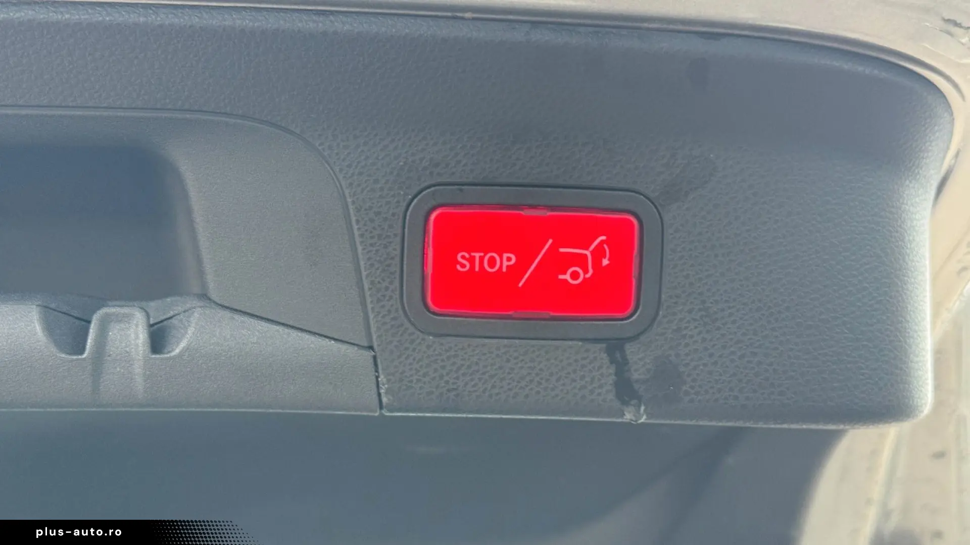 MERCEDES-BENZ GLC300 e Coupe 4M AMG LEDER MBUX SPURP LED 19