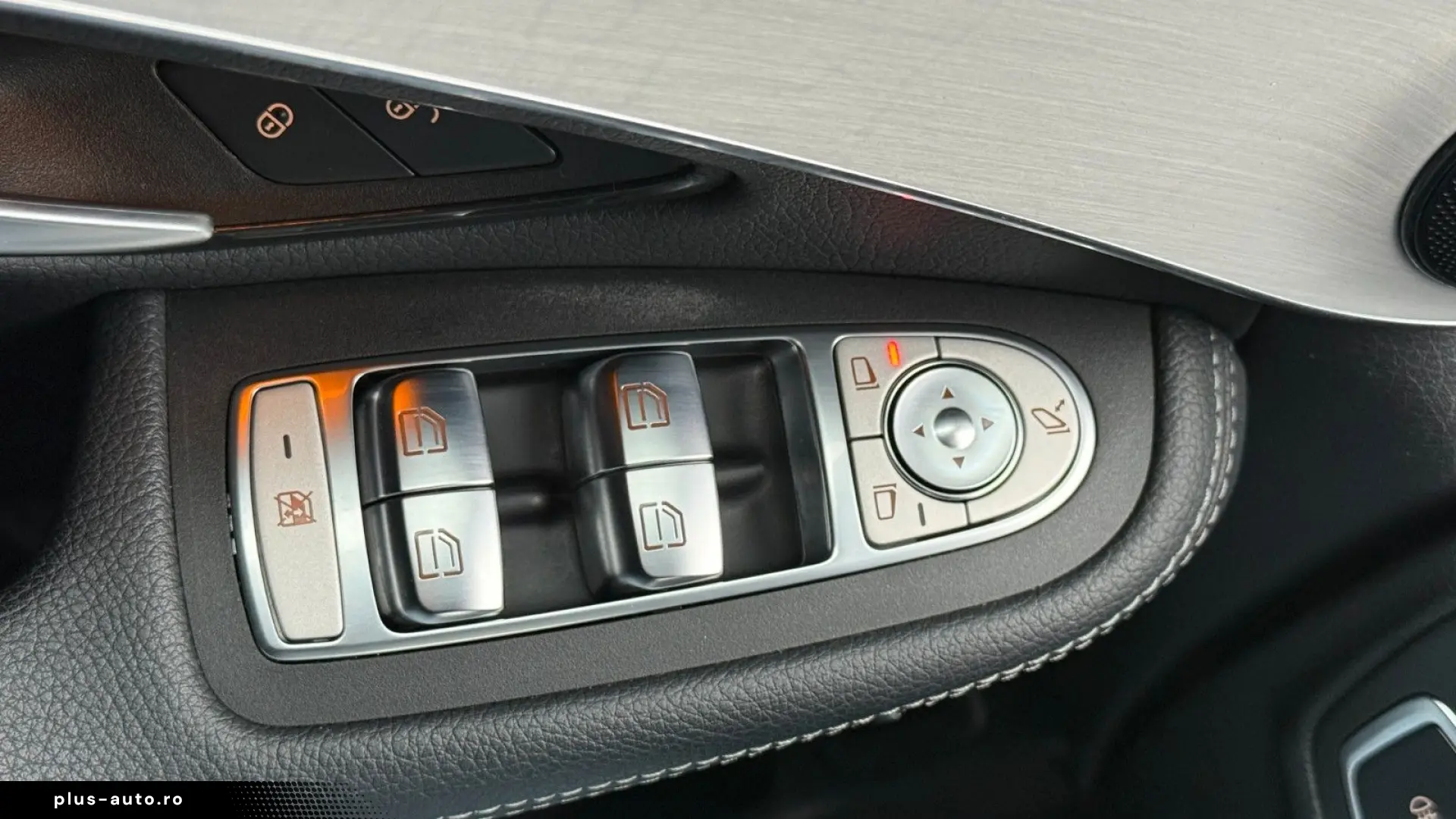 MERCEDES-BENZ GLC300 e Coupe 4M AMG LEDER MBUX SPURP LED 19