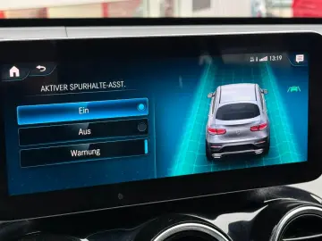 MERCEDES-BENZ GLC300 e Coupe 4M AMG LEDER MBUX SPURP LED 19