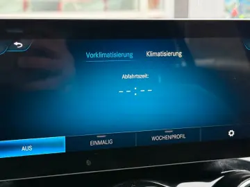 MERCEDES-BENZ GLC300 e Coupe 4M AMG LEDER MBUX SPURP LED 19