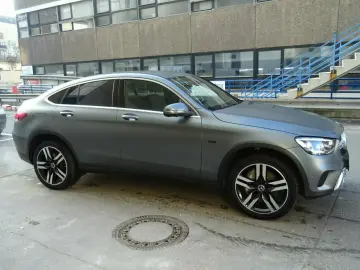 MERCEDES-BENZ GLC 300 e Coupe 4Matic 9G-Tr Plug Hybr