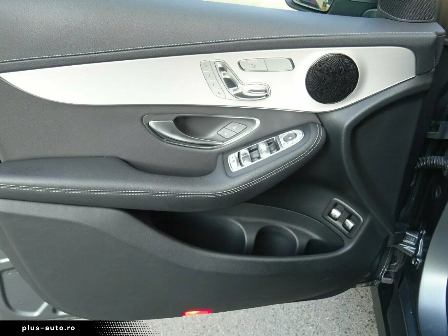 MERCEDES-BENZ GLC 300 e Coupe 4Matic 9G-Tr Plug Hybr