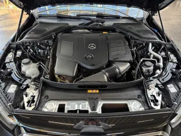 MERCEDES-BENZ E 200 Avantgarde - Distronic - AHK - Panorama