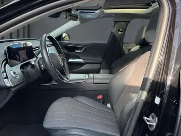 MERCEDES-BENZ E 200 Avantgarde - Distronic - AHK - Panorama