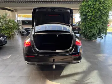 MERCEDES-BENZ E 200 Avantgarde - Distronic - AHK - Panorama