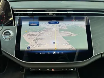 MERCEDES-BENZ E 200 Avantgarde - Distronic - AHK - Panorama